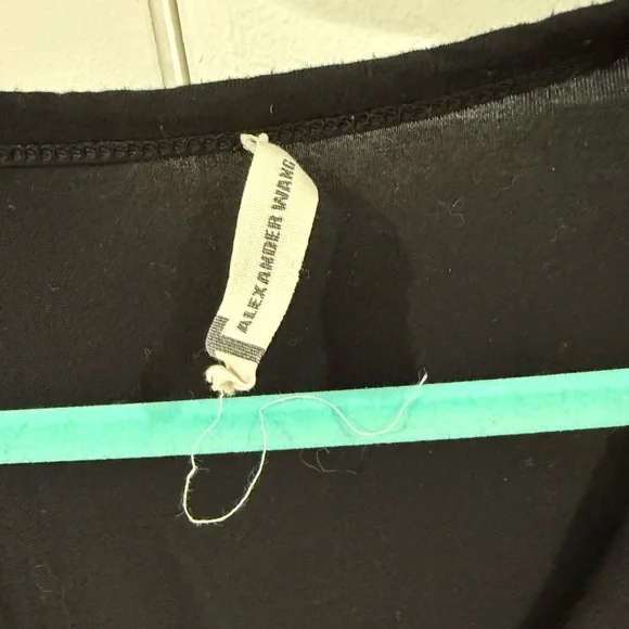 Helmut Lang Classic Black V-Neck Tee - Picture 3 of 5